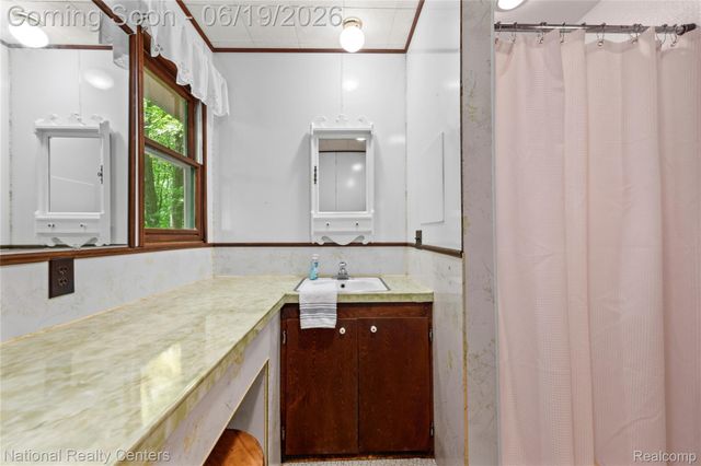 146 Algonac Road, Clay Township, MI 48001