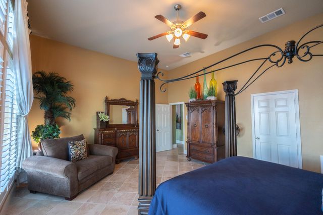 1012 Broad Bay Lane, League City, TX 77573