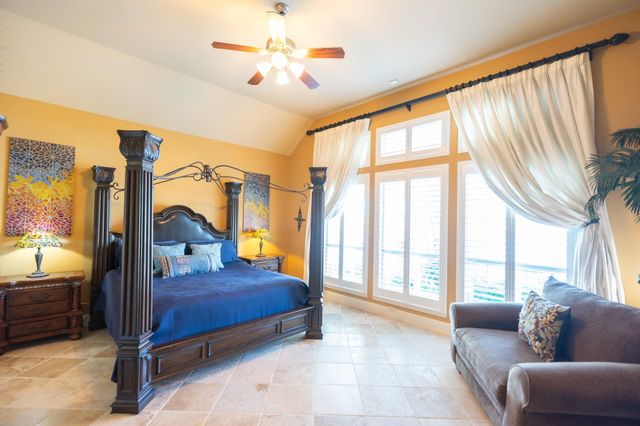 1012 Broad Bay Lane, League City, TX 77573