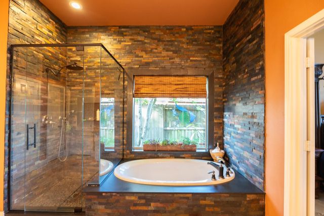 1012 Broad Bay Lane, League City, TX 77573