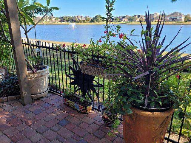 1012 Broad Bay Lane, League City, TX 77573