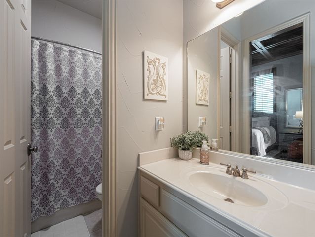 1501 Reata Drive, Carrollton, TX 75010