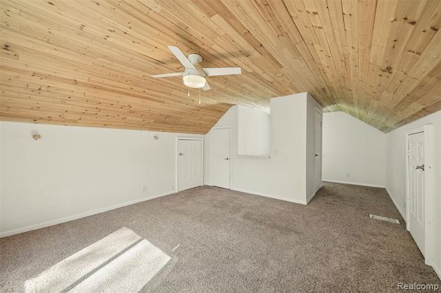 24351 Parklawn Street, Oak Park, MI 48237