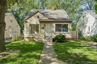 24351 Parklawn Street, Oak Park, MI 48237