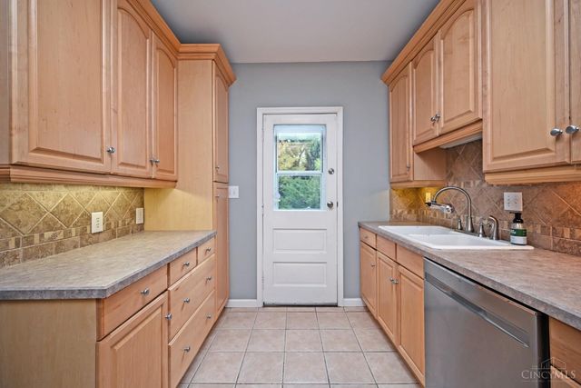 6434 Welton Street, Cincinnati, OH 45213