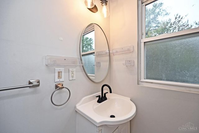 6434 Welton Street, Cincinnati, OH 45213