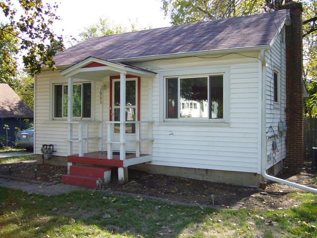 1953 Curtiss Street, Downers Grove, IL 60515