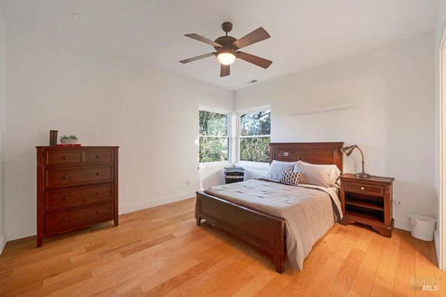 801 Samantha Ct, Healdsburg, CA 95448