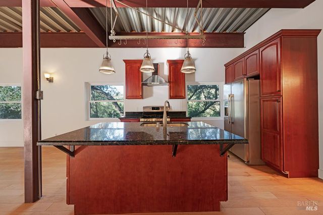 801 Samantha Ct, Healdsburg, CA 95448