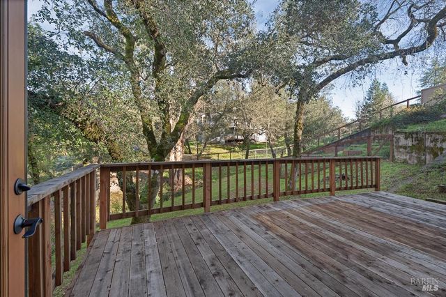 801 Samantha Ct, Healdsburg, CA 95448