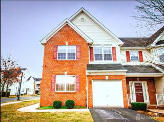 202 Alder Court, New Brunswick, NJ 08901