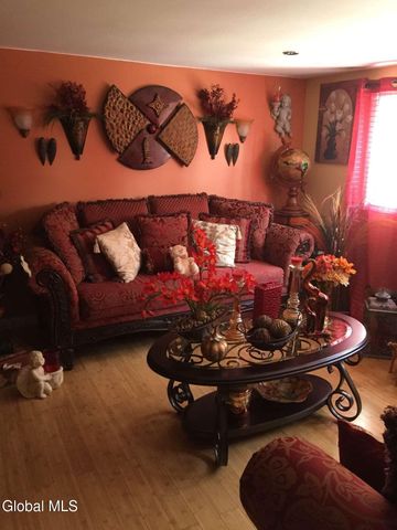 40 Northampton Road, Amsterdam, NY 12010