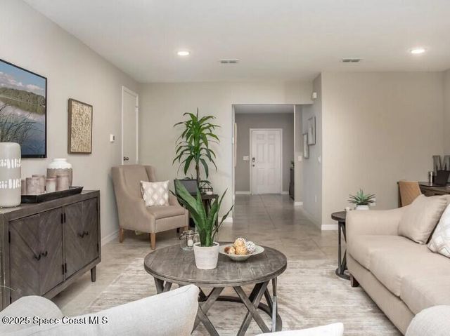 1475 Trinidad Street, Deland, FL 32720