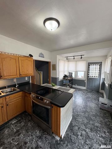 213 BELSLEY Street, South Pekin, IL 61563