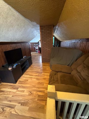 213 BELSLEY Street, South Pekin, IL 61563