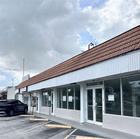 6741 SW 8th St 6747, Miami, FL 33144