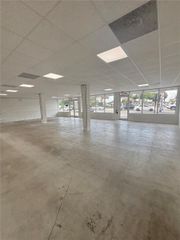 6741 SW 8th St 6747, Miami, FL 33144