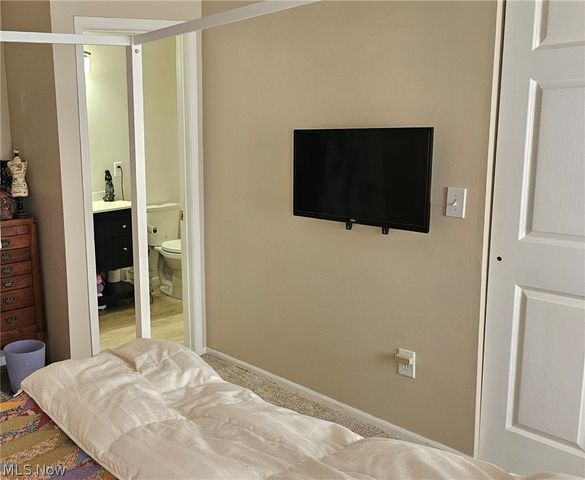 988 Hartford Village Boulevard, Columbus, OH 43228