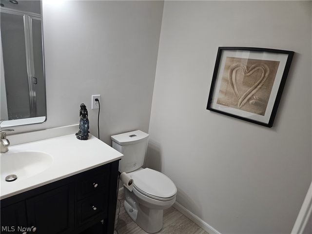 988 Hartford Village Boulevard, Columbus, OH 43228