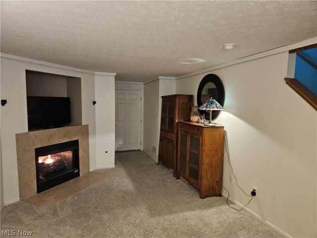 988 Hartford Village Boulevard, Columbus, OH 43228