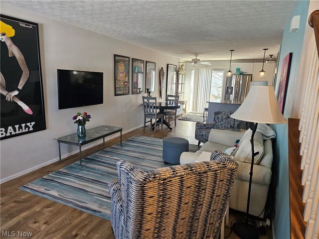 988 Hartford Village Boulevard, Columbus, OH 43228