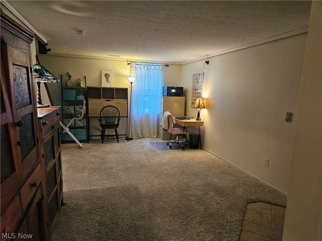 988 Hartford Village Boulevard, Columbus, OH 43228