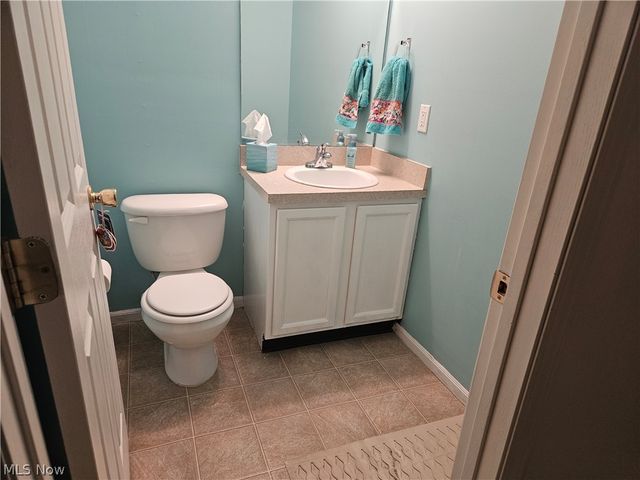 988 Hartford Village Boulevard, Columbus, OH 43228