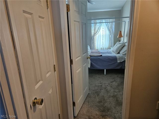 988 Hartford Village Boulevard, Columbus, OH 43228