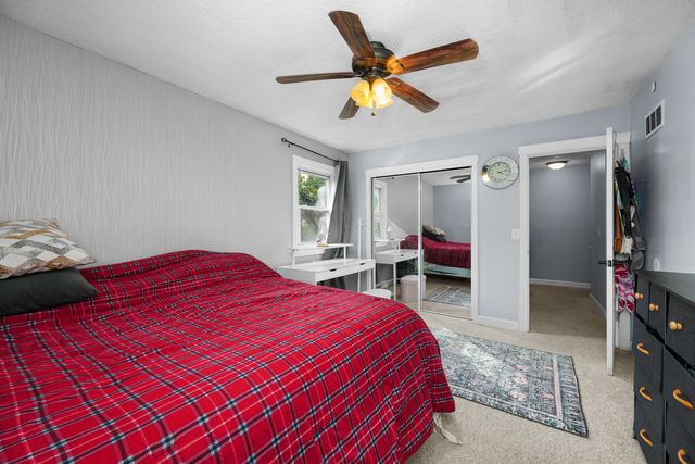 3876 18th Street, Bettendorf, IA 52722