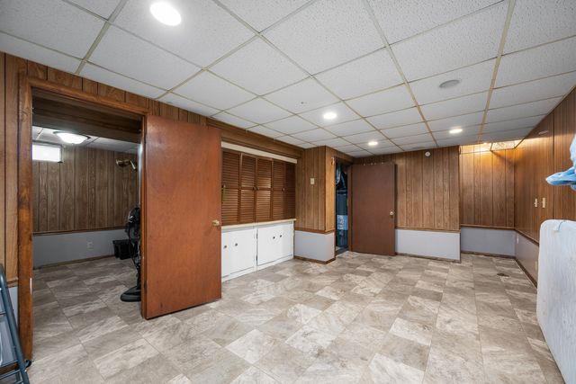 3876 18th Street, Bettendorf, IA 52722