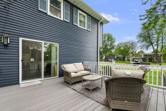 3876 18th Street, Bettendorf, IA 52722
