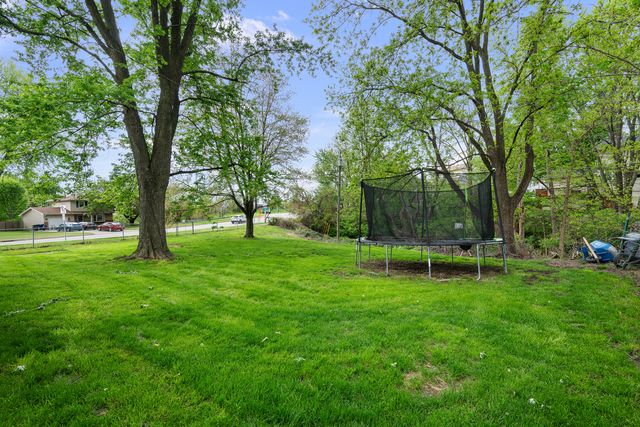 3876 18th Street, Bettendorf, IA 52722