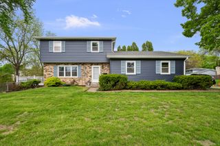 3876 18th Street, Bettendorf, IA 52722