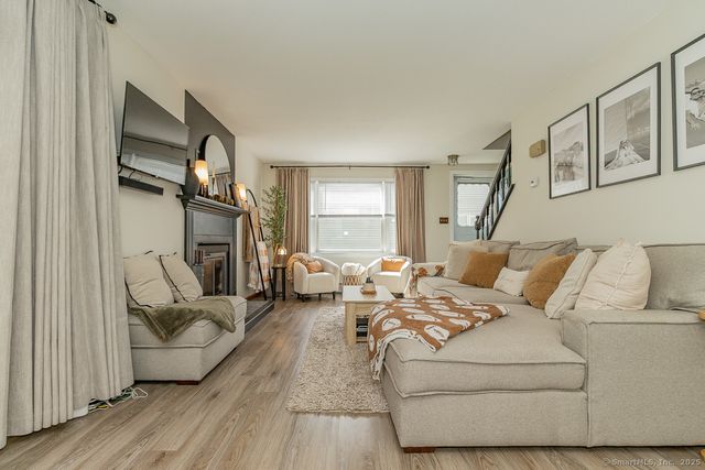 27 Deer Run Trail, Manchester, CT 06042