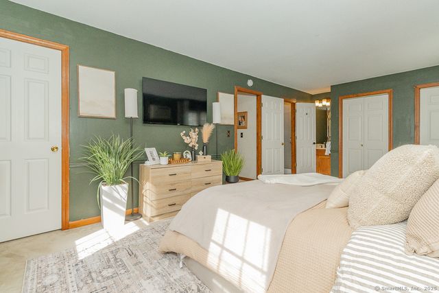 27 Deer Run Trail, Manchester, CT 06042