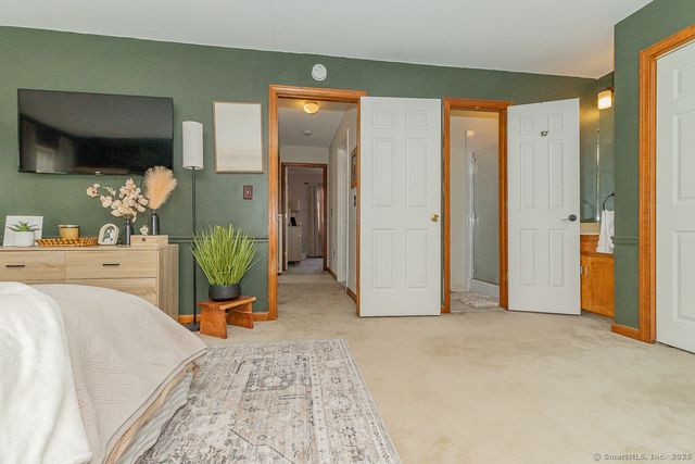 27 Deer Run Trail, Manchester, CT 06042