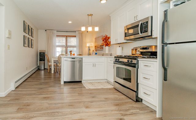 27 Deer Run Trail, Manchester, CT 06042