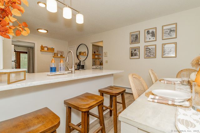 27 Deer Run Trail, Manchester, CT 06042