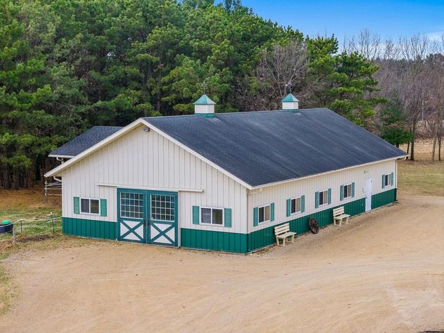 E10059 Block Road, Prairie Du Sac, WI 53578