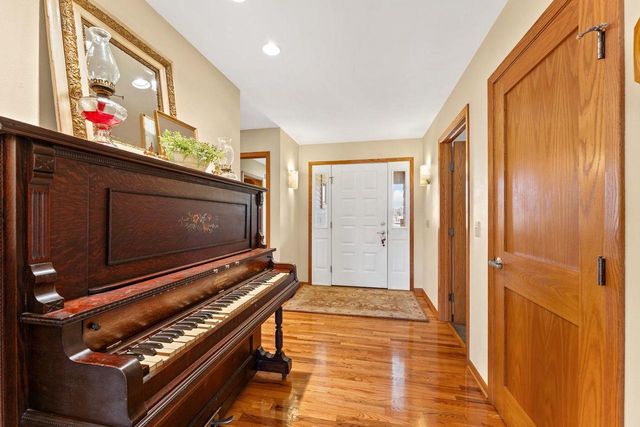 E10059 Block Road, Prairie Du Sac, WI 53578