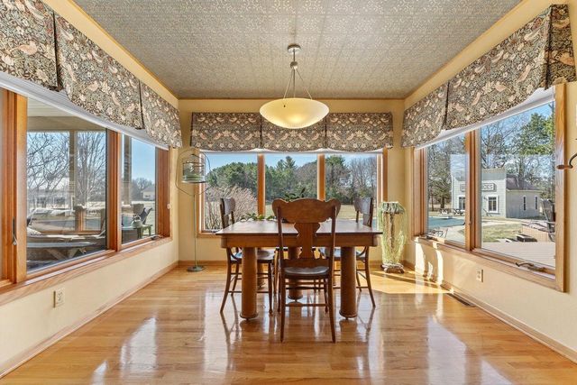 E10059 Block Road, Prairie Du Sac, WI 53578