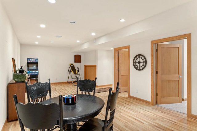 E10059 Block Road, Prairie Du Sac, WI 53578