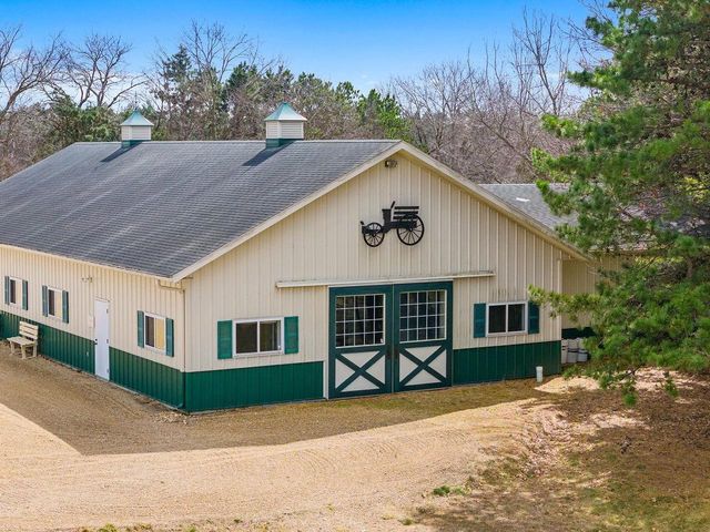 E10059 Block Road, Prairie Du Sac, WI 53578