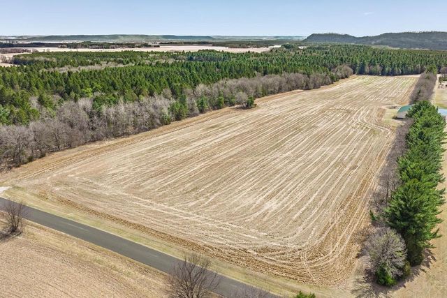 E10059 Block Road, Prairie Du Sac, WI 53578