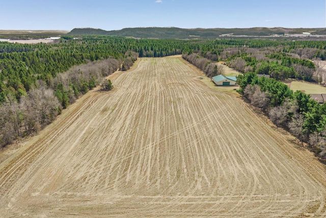 E10059 Block Road, Prairie Du Sac, WI 53578