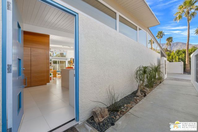 805 E Garden Road, Palm Springs, CA 92262