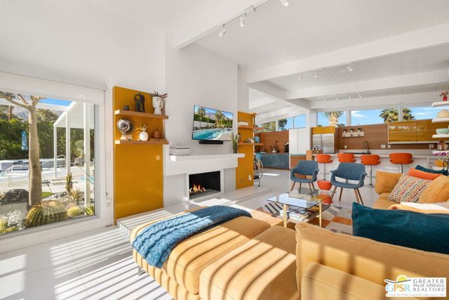 805 E Garden Road, Palm Springs, CA 92262