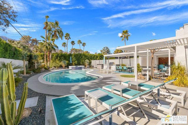 805 E Garden Road, Palm Springs, CA 92262