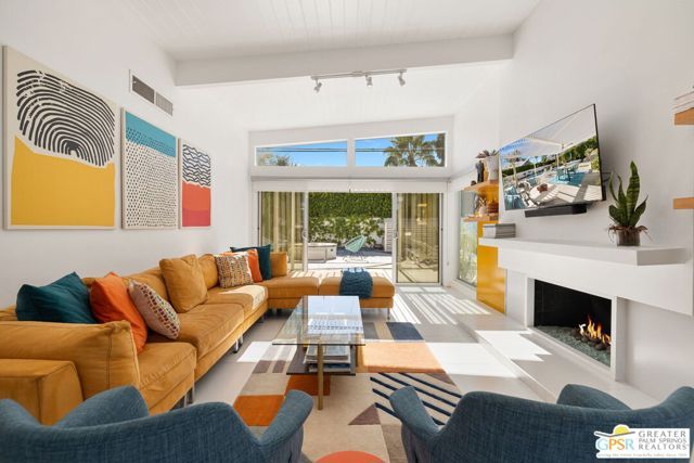 805 E Garden Road, Palm Springs, CA 92262