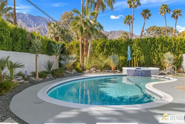 805 E Garden Road, Palm Springs, CA 92262